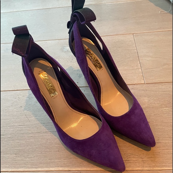 Shoes - Picture 2 of 3